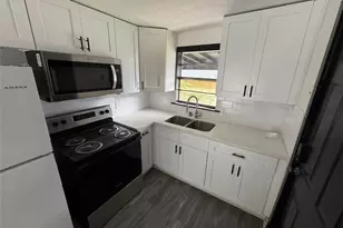 1504 Luzon St, Houston, TX 77009 - Photo 6