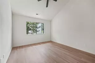 16800 Sugar Pine Dr, Houston, TX 77090 - Photo 6