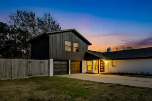 106 Burgundy Ln, League City, TX 77573 - Photo 2