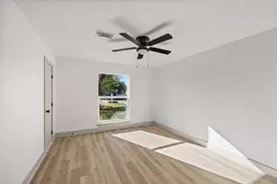 106 Burgundy Ln, League City, TX 77573 - Photo 26