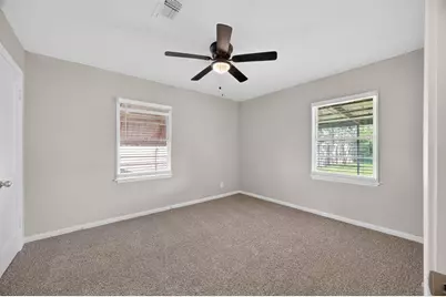 920 Nottingham Drive, Angleton, TX 77515 - Photo 16