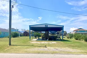 915 S Selwyn Rd, Crystal Beach, TX 77650 - Photo 1