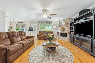 1926 Meadow Creek Dr, Pearland, TX 77581 - Photo 8