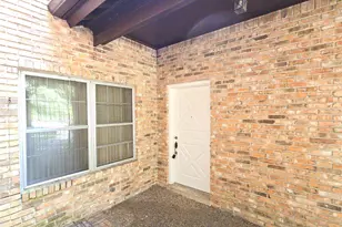 9731 Briar Forest Dr, Houston, TX 77063 - Photo 28
