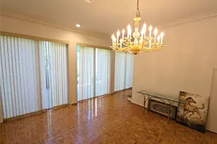 9731 Briar Forest Dr, Houston, TX 77063 - Photo 8