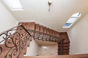 2052 W Main St, Houston, TX 77098 - Photo 4