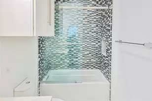 2425 E Seaside Dr, Galveston, TX 77550 - Photo 20