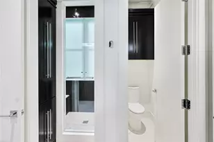 2425 E Seaside Dr, Galveston, TX 77550 - Photo 26