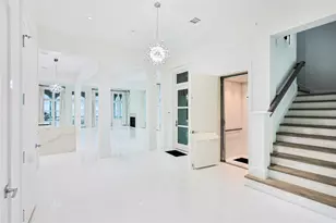 2425 E Seaside Dr, Galveston, TX 77550 - Photo 6