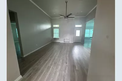 5211 Rue Street, Houston, TX 77033 - Photo 6