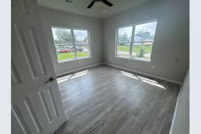 5211 Rue Street, Houston, TX 77033 - Photo 14