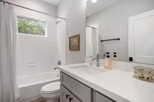 1315 Wycliffe Dr, Houston, TX 77043 - Photo 28