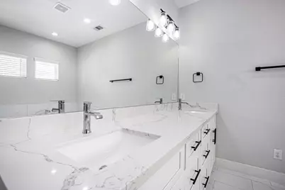 1315 Wycliffe Drive, Houston, TX 77043 - Photo 20