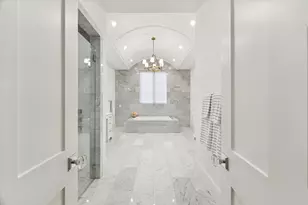 1335 Peden St, Houston, TX 77006 - Photo 18