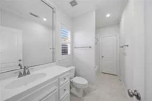 2930 Brompton Square Dr, Houston, TX 77025 - Photo 8