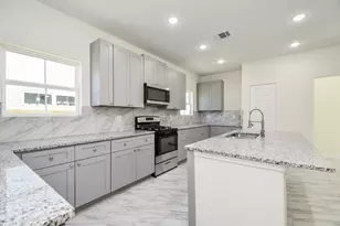 2815 Pne Est Ln, Houston, TX 77014 - Photo 14