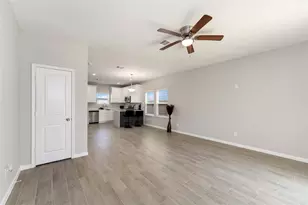 9711 Beckley St, Houston, TX 77088 - Photo 6