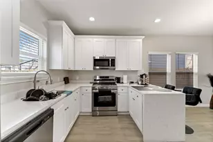 9711 Beckley St, Houston, TX 77088 - Photo 8