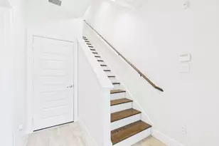 2761 Clinton Dr, Houston, TX 77020 - Photo 28