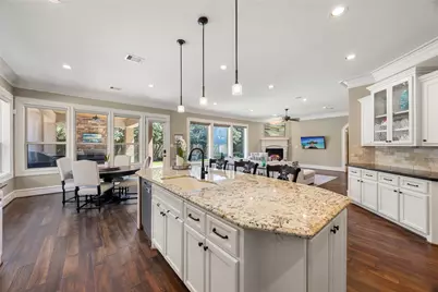 12934 Queensbury Lane, Houston, TX 77079 - Photo 20