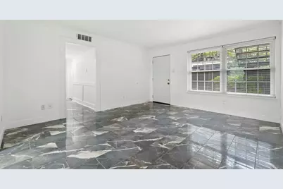 7900 Westheimer Road #121, Houston, TX 77063 - Photo 8