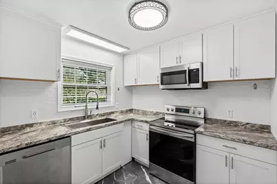 7900 Westheimer Road #121, Houston, TX 77063 - Photo 12