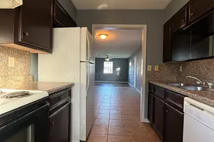 104 S 5th St, Nederland, TX 77627 - Photo 6