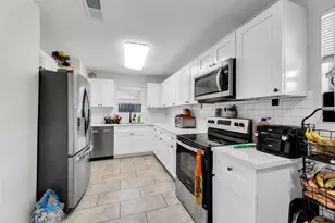 819 Hackberry St, Stafford, TX 77477 - Photo 4