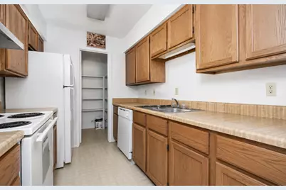 7400 Bellerive Drive #1702, Houston, TX 77036 - Photo 12