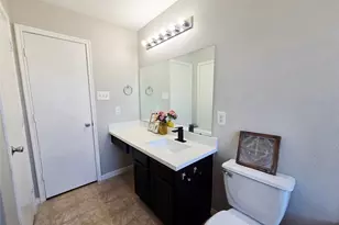 1011 Larks Trace Ln, Houston, TX 77090 - Photo 22