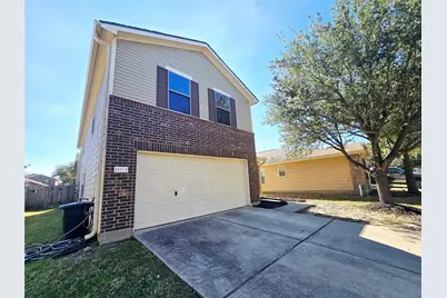 1011 Larks Trace Lane, Houston, TX 77090 - Photo 4