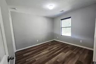 1011 Larks Trace Ln, Houston, TX 77090 - Photo 18