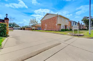 14633 Perthshire Rd, Houston, TX 77079 - Photo 38