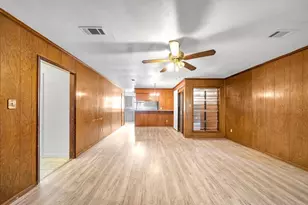 8447 Sterlingshire St, Houston, TX 77078 - Photo 6