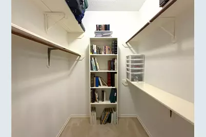 1446 Sherwood Park Circle, Houston, TX 77043 - Photo 32