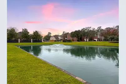 1446 Sherwood Park Circle, Houston, TX 77043 - Photo 44