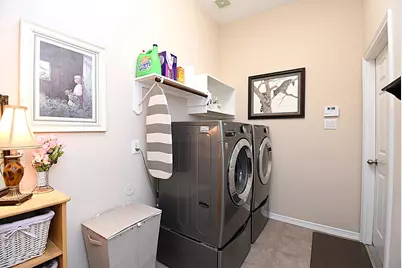 1446 Sherwood Park Circle, Houston, TX 77043 - Photo 16