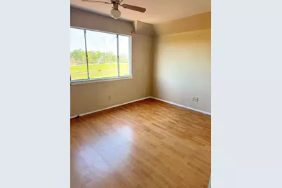 7818 Grove Ridge Drive, Houston, TX 77061 - Photo 6