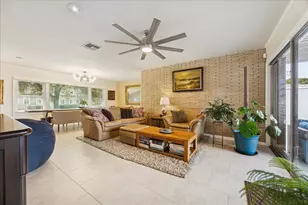 6 Cedar Lawn Cir, Galveston, TX 77551 - Photo 4