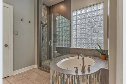 7 Clarion Ridge, The Woodlands, TX 77382 - Photo 14