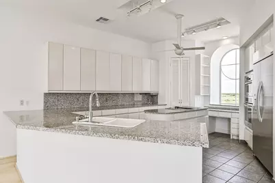 19039 E Kahala Drive, Galveston, TX 77554 - Photo 14