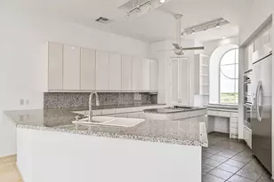 19039 E Kahala Dr, Galveston, TX 77554 - Photo 14