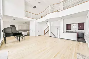 19039 E Kahala Dr, Galveston, TX 77554 - Photo 4