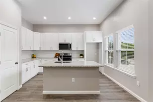 1319 E 35th St, Houston, TX 77022 - Photo 6