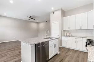 1319 E 35th St, Houston, TX 77022 - Photo 8