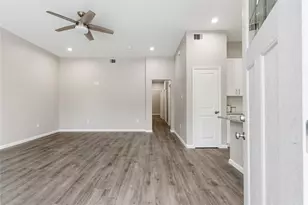 1319 E 35th St, Houston, TX 77022 - Photo 4