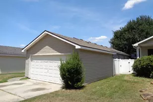 21414 Cherry Canyon Ln, Tomball, TX 77375 - Photo 2