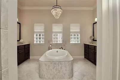 51 Woodglade Way, Tomball, TX 77375 - Photo 18