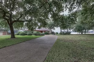 10725 Joann St, Willis, TX 77318 - Photo 2