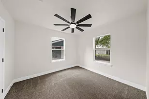 213 W Homan St, Baytown, TX 77520 - Photo 16